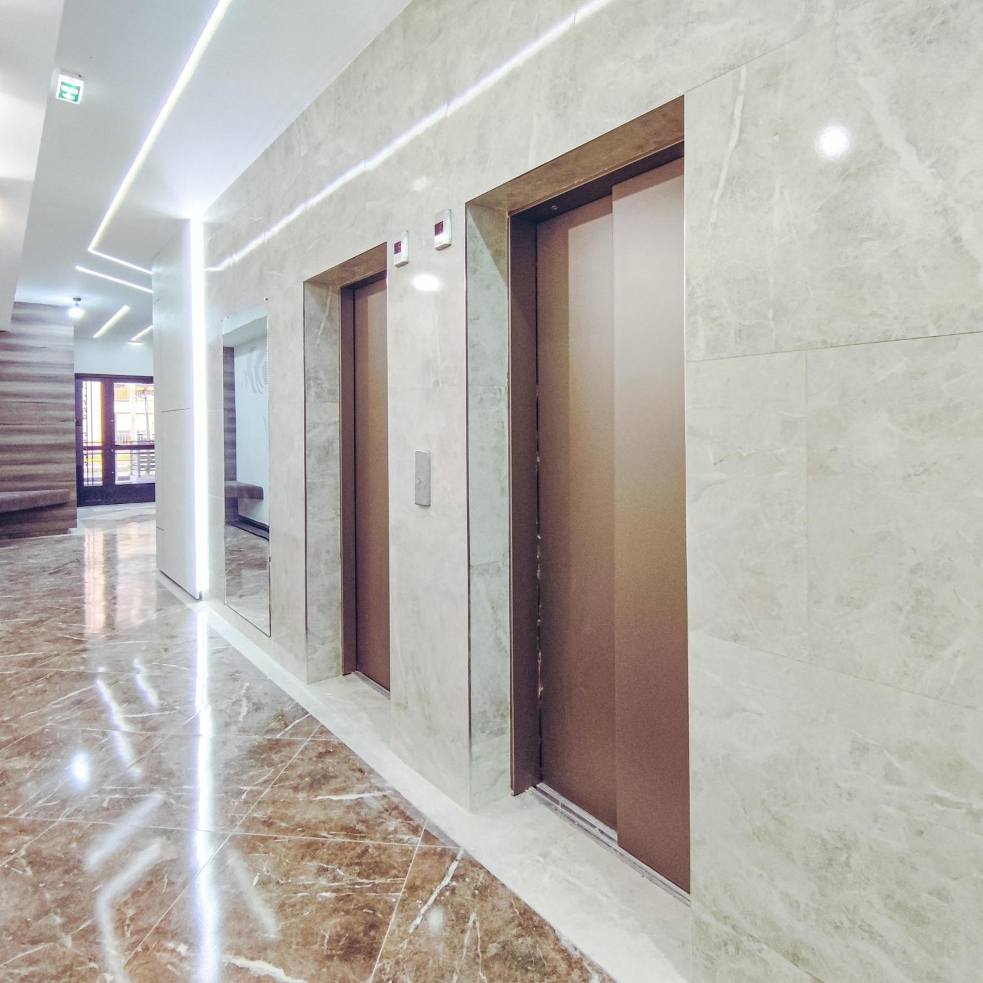 Apartamento Oota Soko With Parking Garage Kragujevac Exterior foto