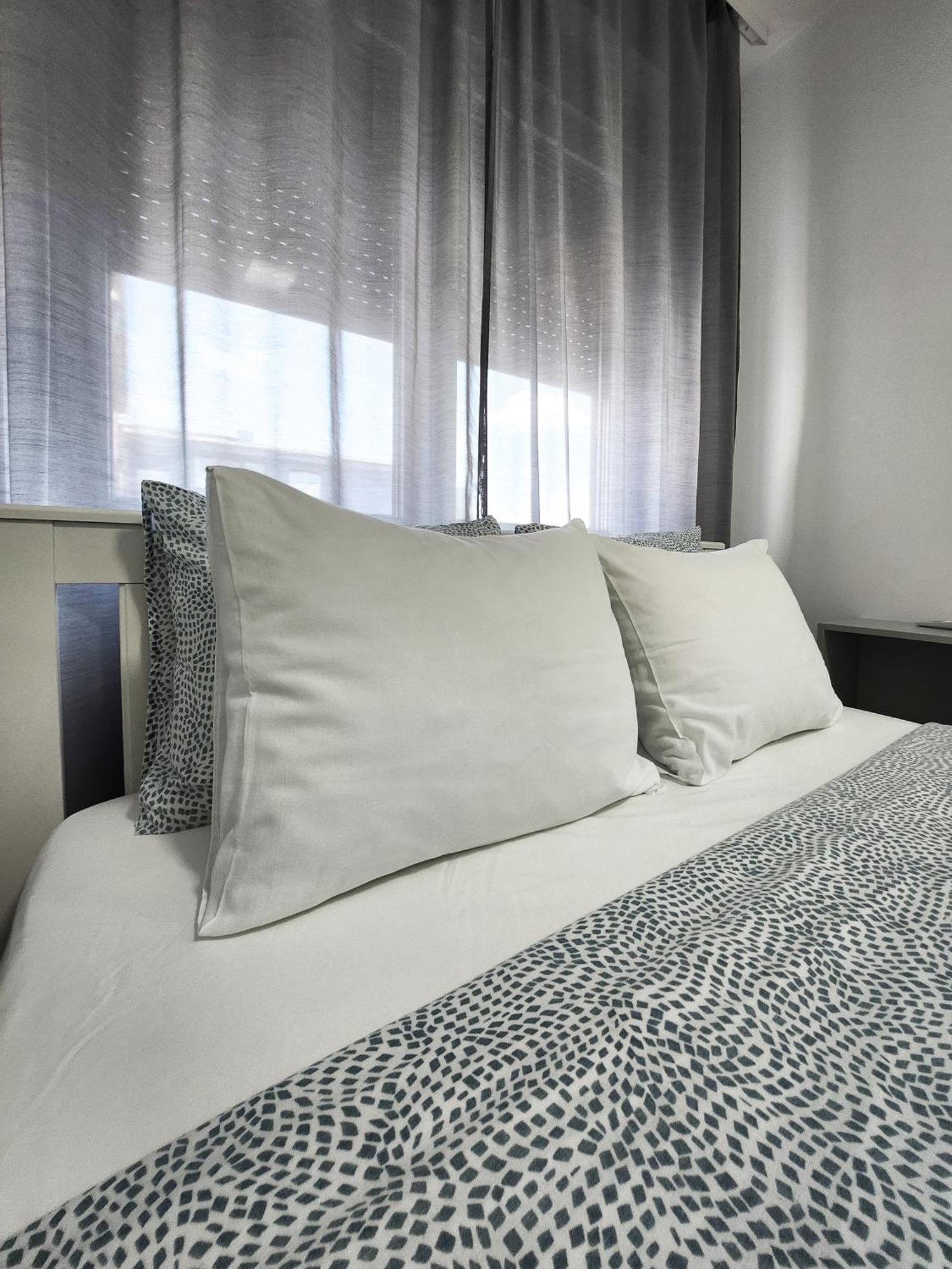 Apartamento Oota Soko With Parking Garage Kragujevac Habitación foto