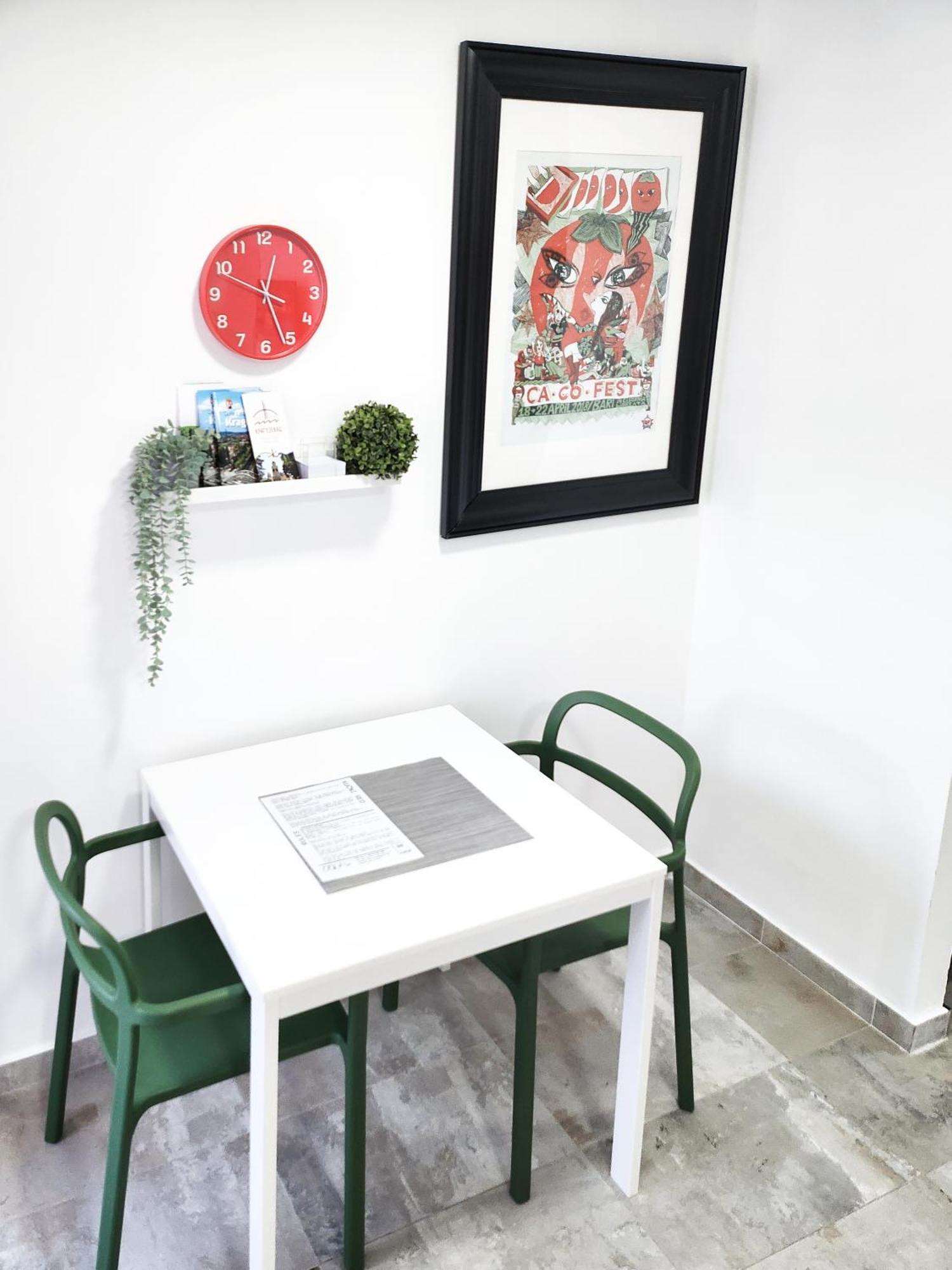 Apartamento Oota Soko With Parking Garage Kragujevac Habitación foto