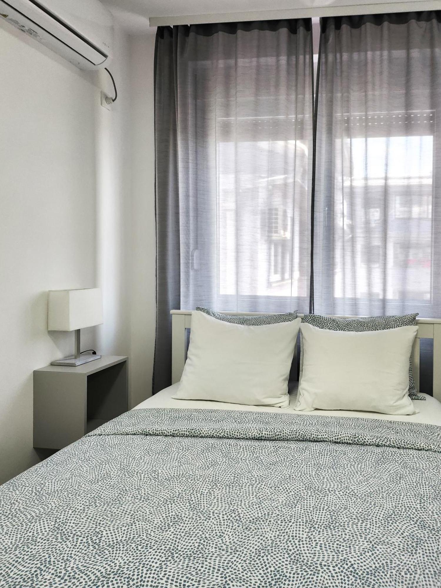 Apartamento Oota Soko With Parking Garage Kragujevac Habitación foto