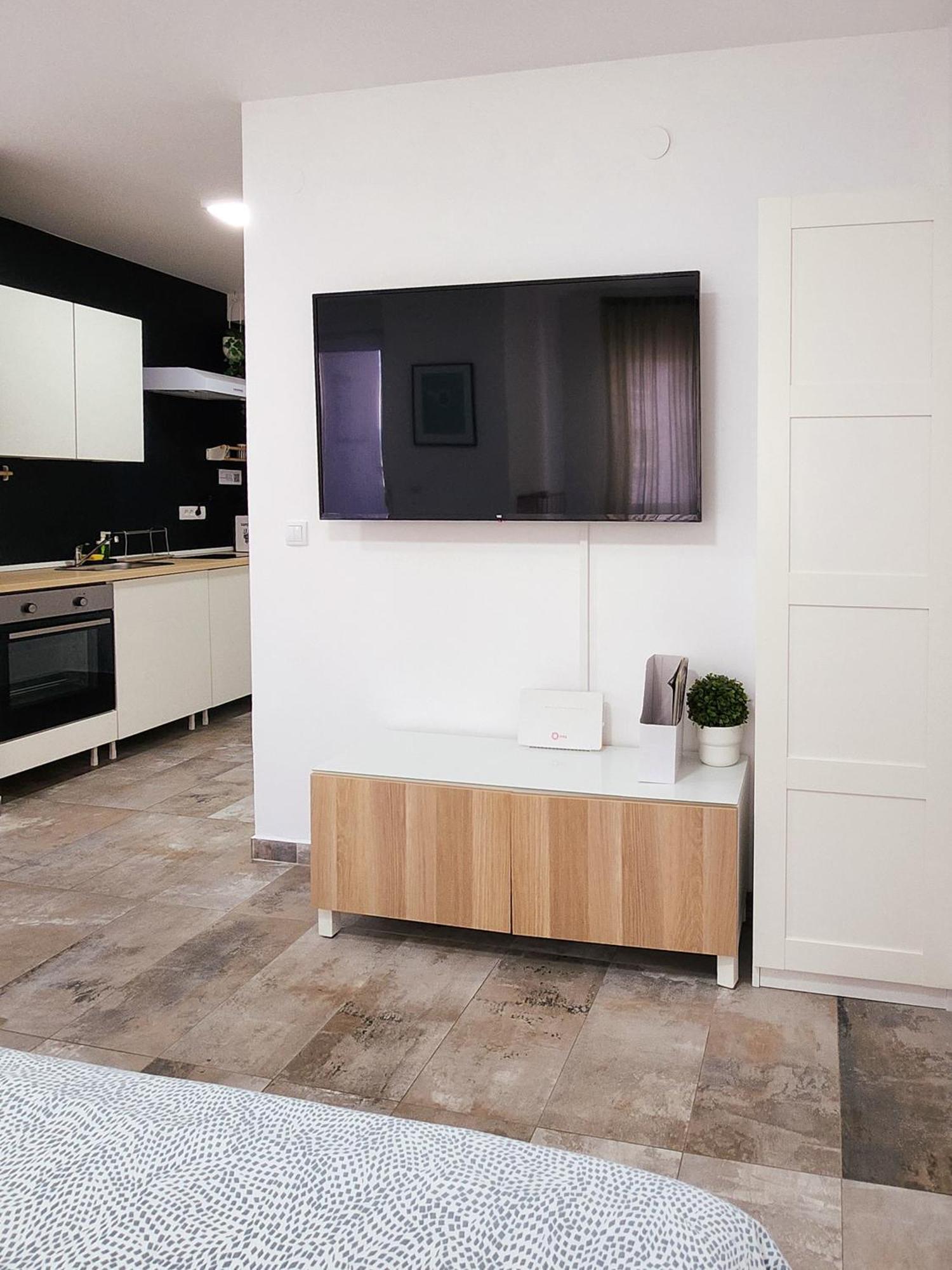 Apartamento Oota Soko With Parking Garage Kragujevac Exterior foto